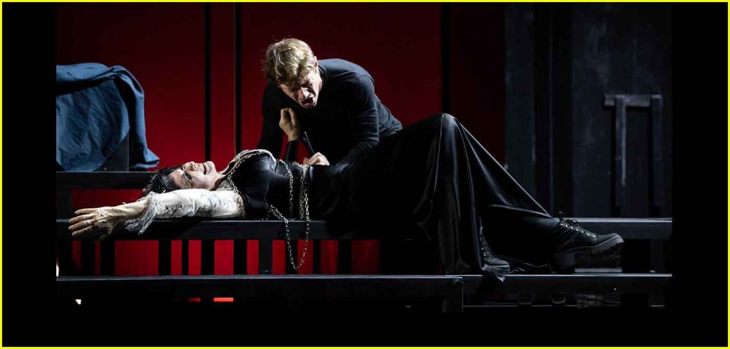 Teatro Tor Bella Monaca in scena “Hamlet”.