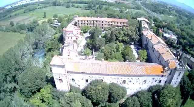 Pasqua, al Castello di Lunghezza.