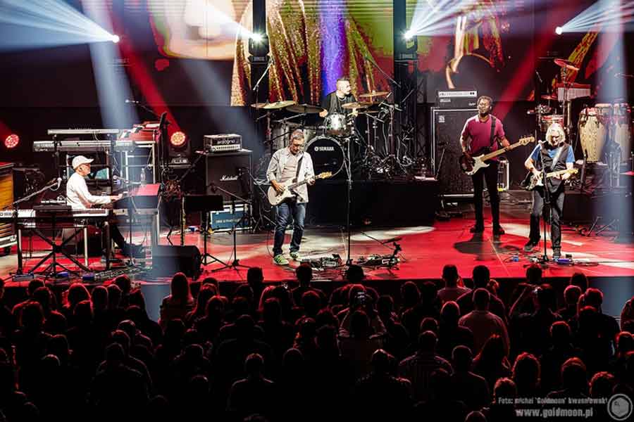 Dire Straits Legacy in Italia con Alan Clark, Phil Palmer, Mel Collins e Marco Caviglia